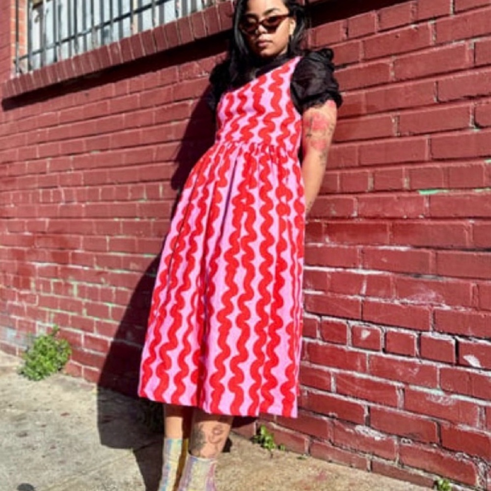 Nooworks Naomi Linen Red and Pink Squiggle Dress